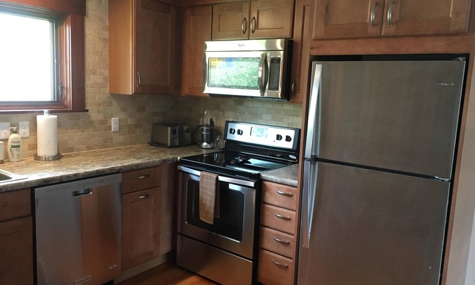 Downtown Bozeman Apartment | 2 Blocks 2 Main with a View - 30 days plus rental