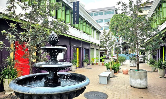 Samphanthawong House | 2 BR Soho house Lux |Walk to Chinatown|MRT|Pier