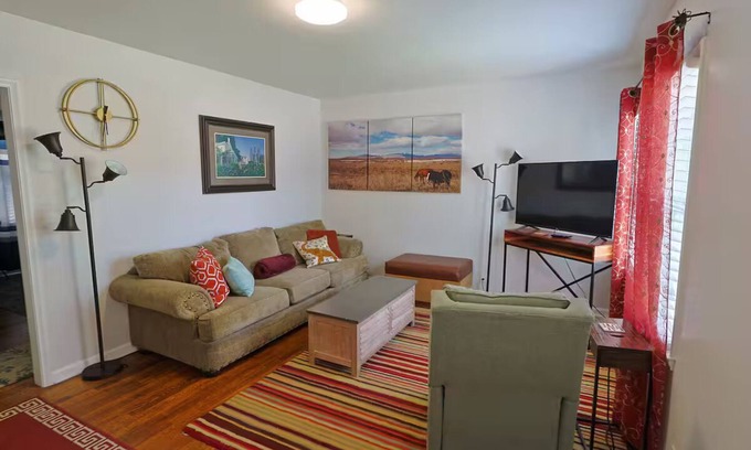 Sugar House House | 2 BR Up to date, heart of Sugar House