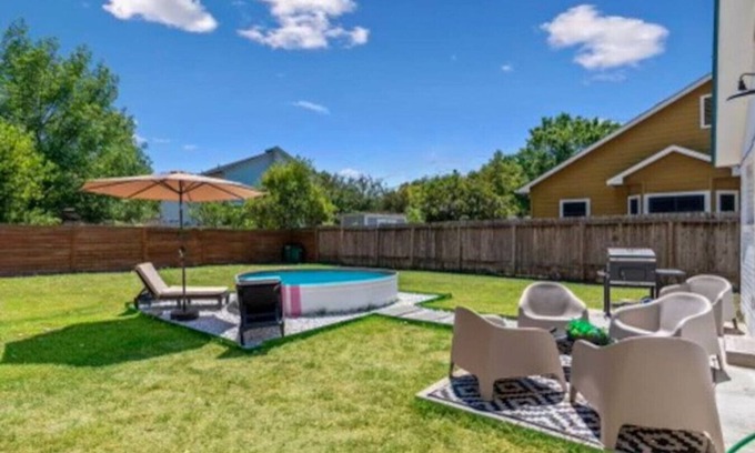 Johnston Terrace House | 2 Combined Homes - 2 Private Pools - 16 Guests