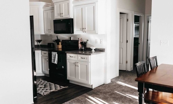 North Logan Condo | 2 CONDOS next to each other! Perfect for GROUPS!