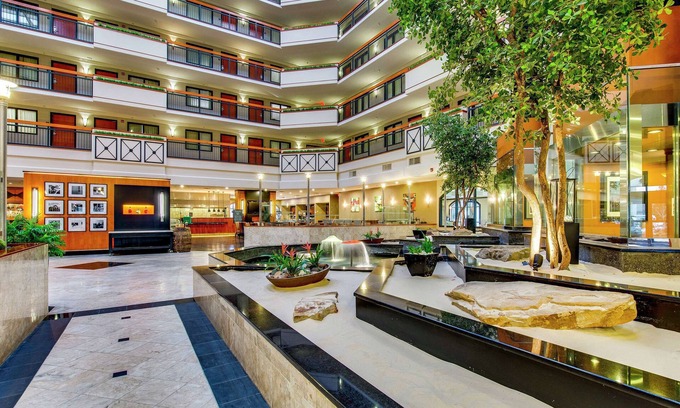 Lyndon Hotel | 2 Connecting Suites at a Hotel