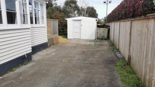 Mount Albert House | 2 Double Beds including 1 Sofa Bed Garden Chalet, 14 Phyllis St, Mt Albert, Auckland