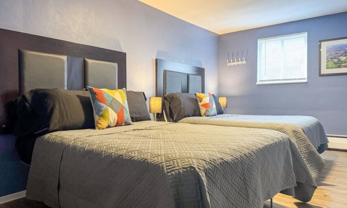 Mount Oliver Apartment | 2 Full Apartments, 4 Bedrooms, 12 Beds + Parking