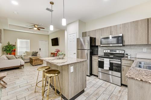 Pharr Apartment | 2 Mi to DHR Health Commuter-Friendly Pharr Apt