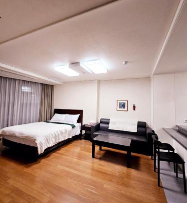 Haeundae Apartment | 2 minutes run to the sea only 152m, special benefit of Spa Waterpark 195m away