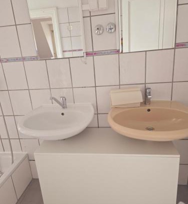 Oberhausen Apartment | 2 Montage oder Ferienunterkunft in Oberhausen