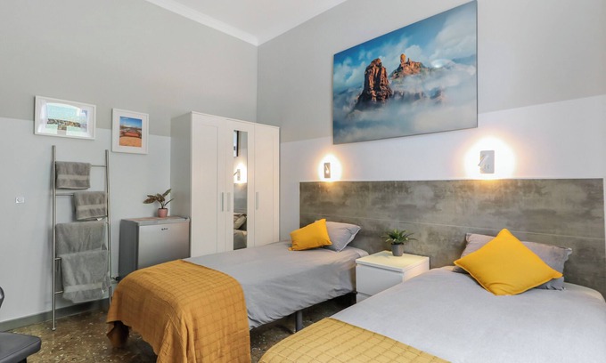 Las Palmas de Gran Canaria Apartment | #2 Private Urban Room San Roque