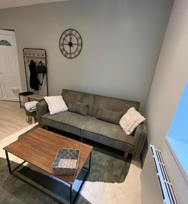 Montlucon Apartment | 2 pièces avec jardin