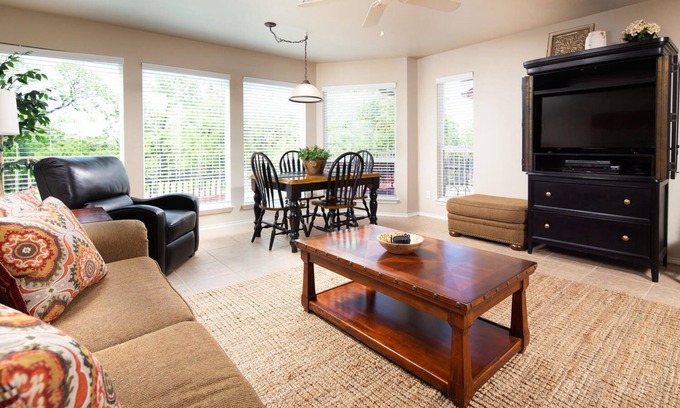 New Braunfels Condo | 2 Pools, 4 Hot tubs on the Guadalupe River! Walk to Schlitterbahn!