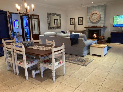 Nottingham Road Apartment | 2 Rawdons Country Estate