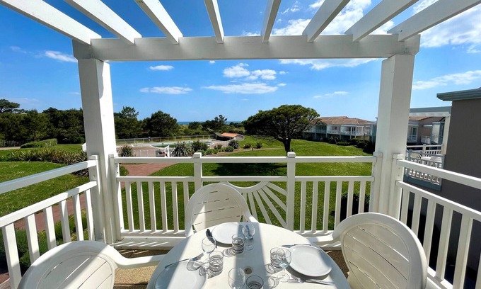 Chateau-d'Olonne Apartment | 2-room apartment with sea view and heated pools near Les Sables-d'Olonne
