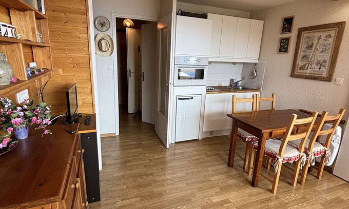 Huez-en-Oisans Apartment | 2-room apartment cabin, 5 people - Alpe d'Huez