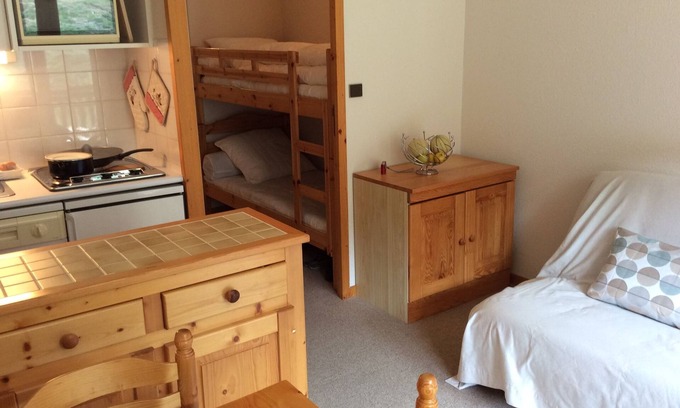 Montalbert Apartment | 2-room apartment + south-facing balcony