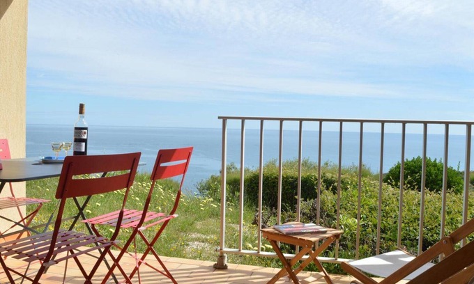 Banyuls-sur-Mer Apartment | 2-room apt with terrace, parking, WIFI, pets allowed