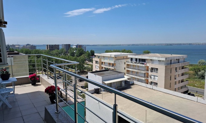 Constanta Apartment | 2 rooms apartment, max 4 persons, 30 meters far from the Beach and the Black Sea