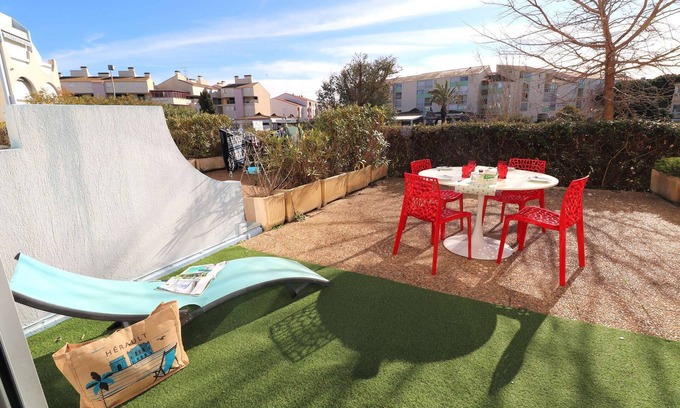 Le Grau-Du-Roi Apartment | 2 rooms large terrace air conditioning parking