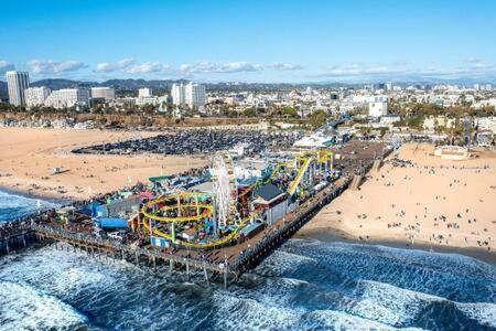 Wilshire Montana Apartment | 2 Santa Monica Beach Walking