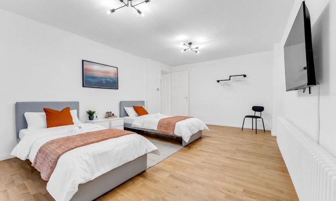 Kopenick Apartment | 2 Zimmer Apartments,4 Betten,zentral am Sbahnhof Köpenick,vollmöbliert