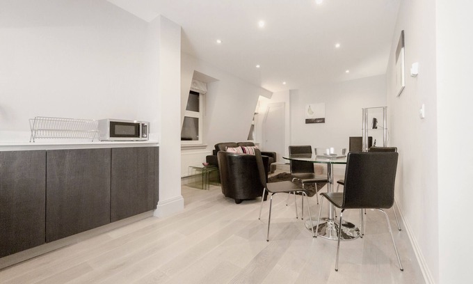 South Richmond Apartment | 20 The Quadrant - 2 bedroom apartment