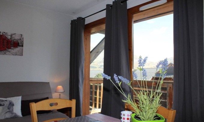 Saint-Etienne-en-Devoluy Apartment | 200m from ski slopes, 5th floor, view mountain, balcony, tv, ski locker, 31m², Superdévoluy