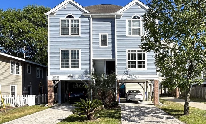 Surfside Beach House | 2026 is filling up fast, make your reservation soon.