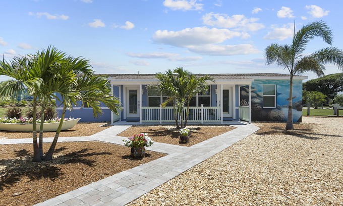 Cocoa Beach Apartment | 209 Turtle | 1 Block to Beach | Beach Gear!
