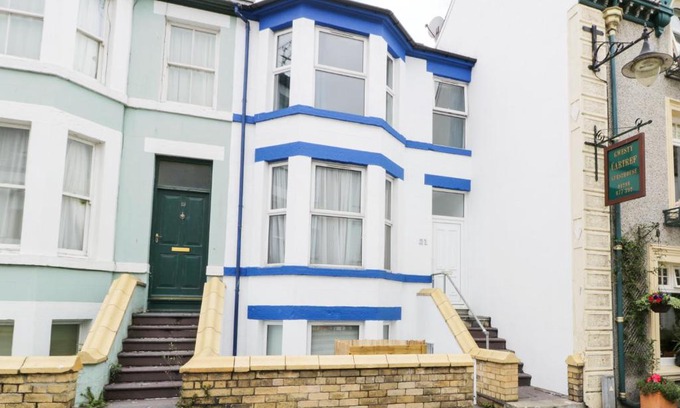 Bont Newydd House | 21 Market Street, Caernarfon