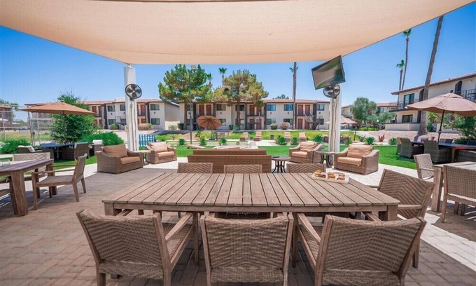 New Papago Parkway Apartment | 210 Scottsdale Escape: Fully Furnished Vacation Rental with Resort Amenities