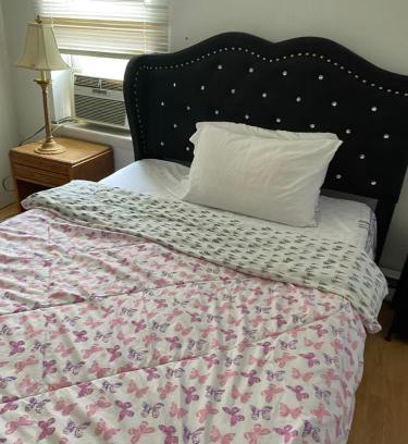 North Philadelphia West House | 2131 Bedroom with Private Bathroom