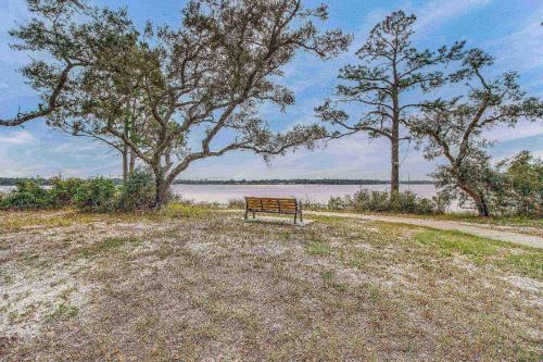 Navy Point House | 214 Payne Rd