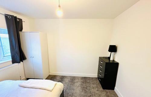 Tunstall House | 224 Newcastle Street