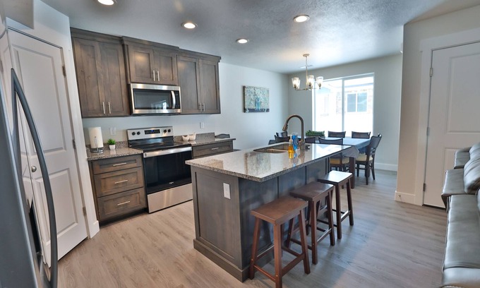 Garden City House | 225 - Bear Lake Escapes. Beautiful & brand new! Unbeatable location in Garden City