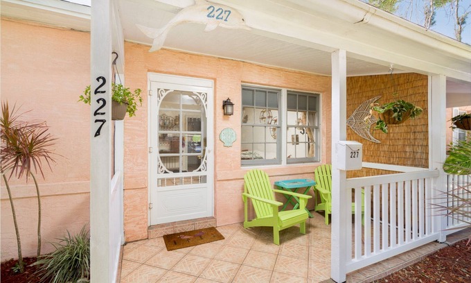 Cocoa Beach Cottage | 227 Cocoa Beach Stay Cottages - Pet Friendly, downtown, walk to the beach!