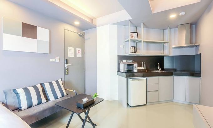 Embassy District Hotel | 24 Hills Hotel