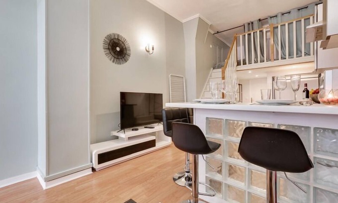 Quartier de la Porte-Saint-Denis Apartment | 253 Suite Martinez - Superb apartment in Paris