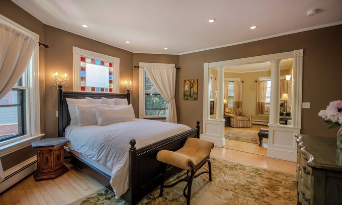 South End House | 254 South Union Street Guest House