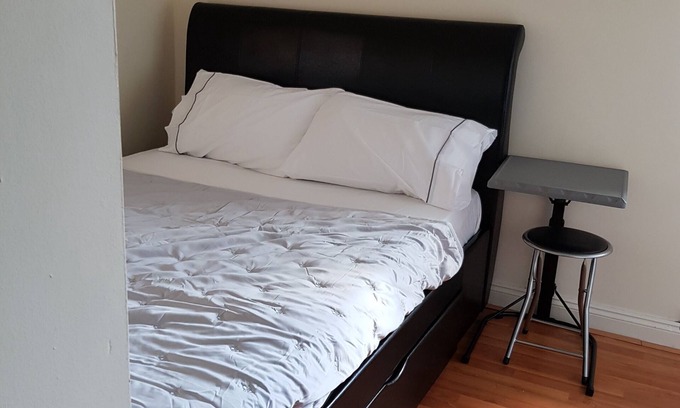 Manchester House | 27 Herne Street, Manchester - Beautiful Home Away from Home