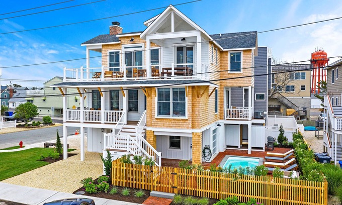 Beach Haven House | 270 Degree Bay Views! Amazing home with a Pool! Weekend of 9/14 available!