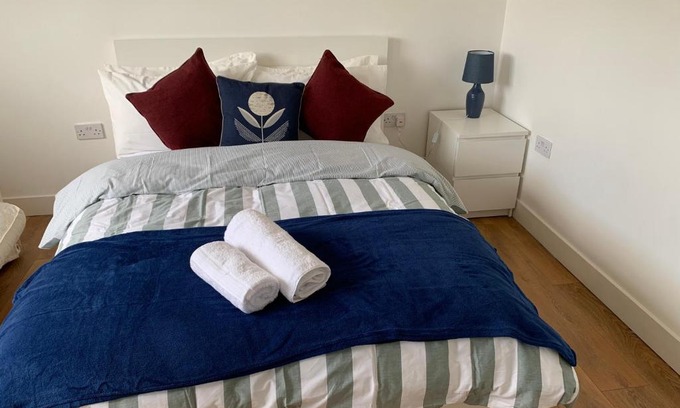 East Ham Apartment | 291 barking road