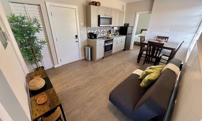 Allapattah Apartment | 2932 #3 · Cozy Allapattah Getaway