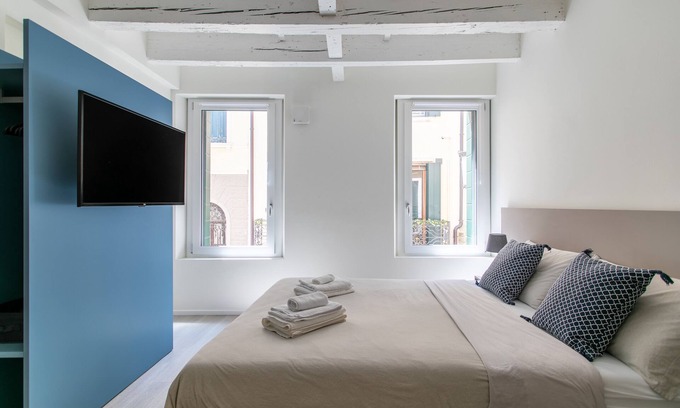 Historic Centre Apartment | 2A Angelina-Residenza SubitoSanto