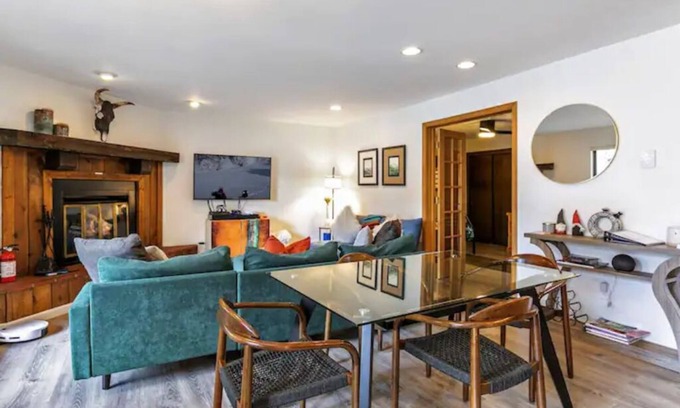 Avon Condo | 2BD/2BA w/Hot Tub + Sauna + Free Vail Beaver Creek Shuttle