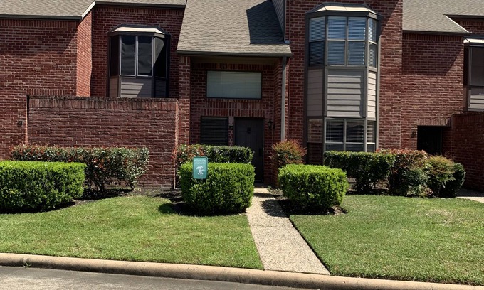 Astrodome House | 2BDR MED CTR, NRG, Downtown, Galleria Town Home