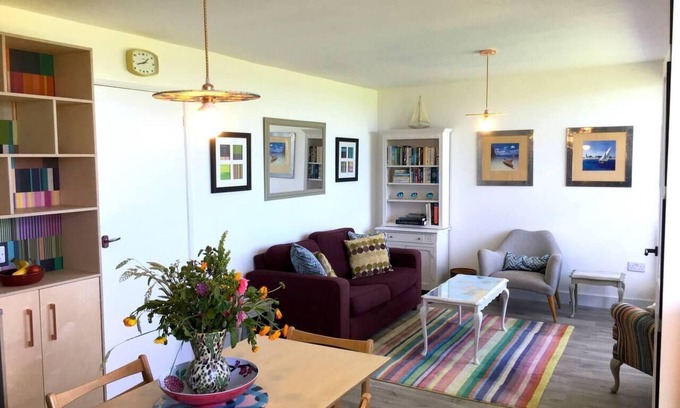 Mundesley Ski Chalet | 2Bed-Beachfront Sea-View-Norfolk home-Pet Friendly