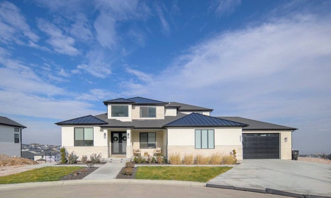 Herriman Apartment | 2BR, 1BA, Furnished, Smart Apt, 6 Mo Stay, Dog-Fr