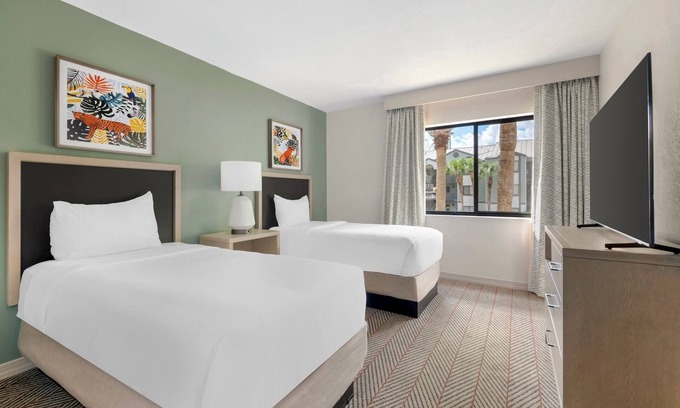 Florida Central Atlantic Coast Resort | 2BR Apt w/Kitchen Ideal for Groups - Close to SeaWorld's Discovery Cove