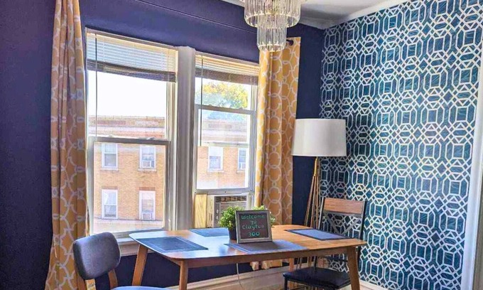 University City Apartment | 2BR|Close to WashU, Delmar Loop, DTown Clayton|W&D