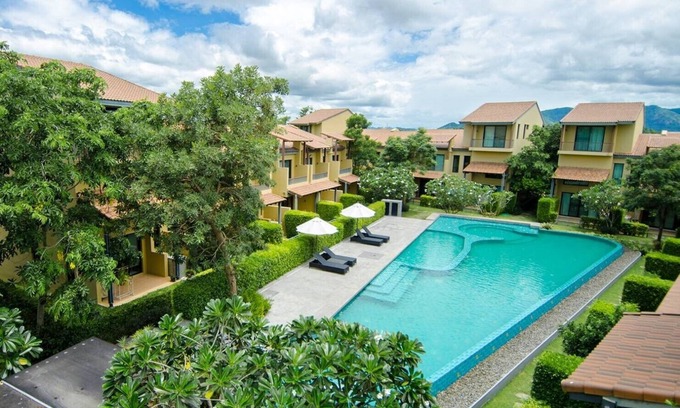 Cha-am House | 2BR Cozy Family townhouse closed to Cha am - Huahin nice beach Quiet & Relaxing