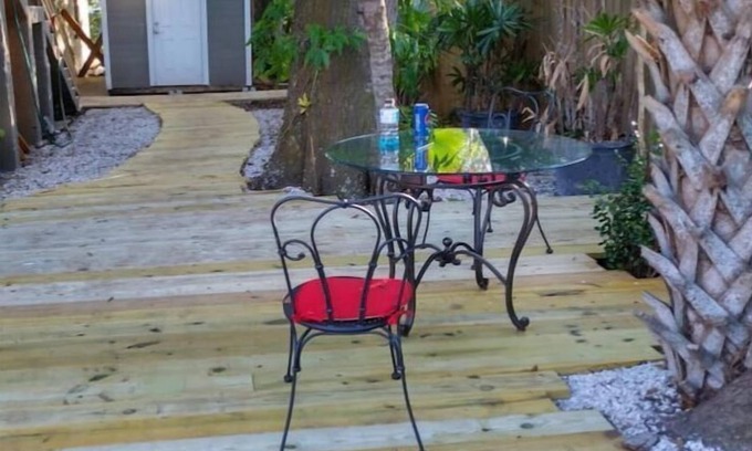 United Central Apartment | 2BR! Cozy -Quaint - Centrally Located!